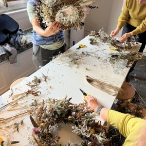 BLACKWELL ARTS AND CRAFTS Luxury Everlasting Wreath Workshop - 5th December 10.30-1.30